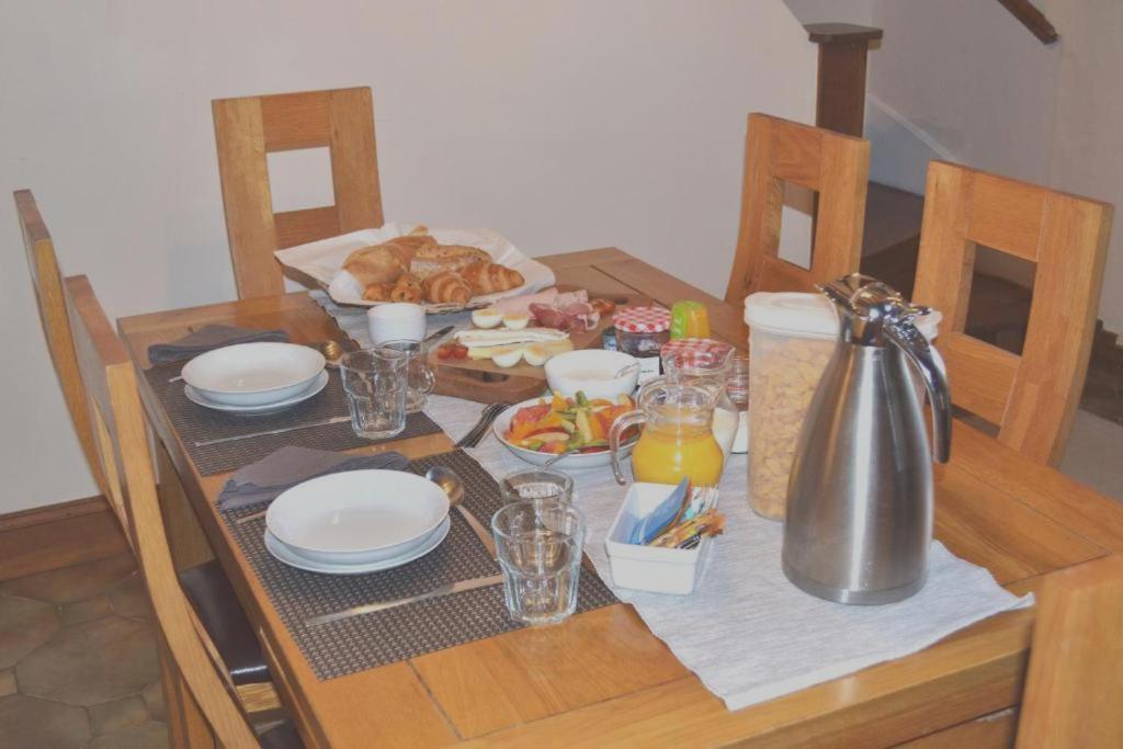 Les Bruyeres B&B Montbron Экстерьер фото