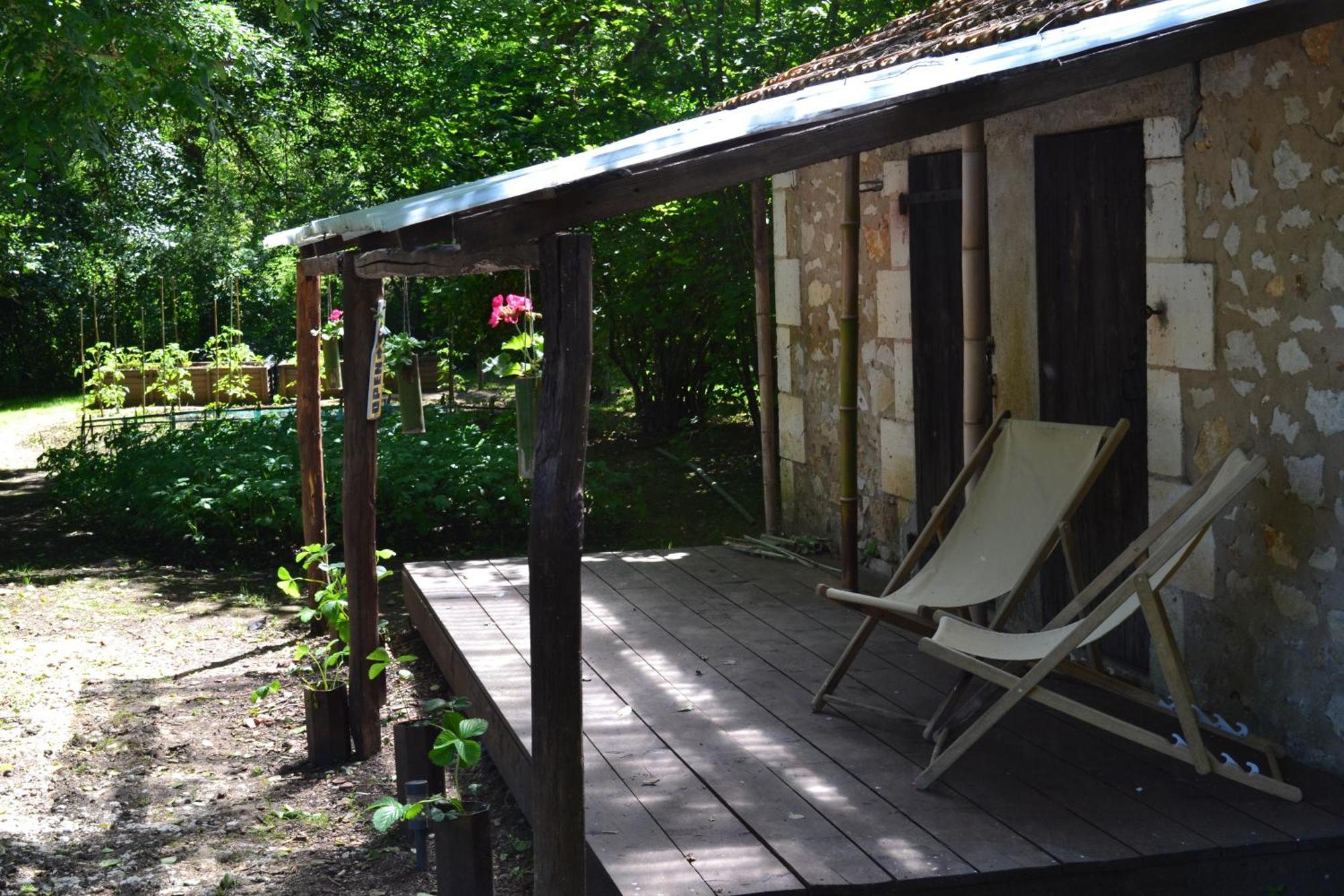 Les Bruyeres B&B Montbron Экстерьер фото