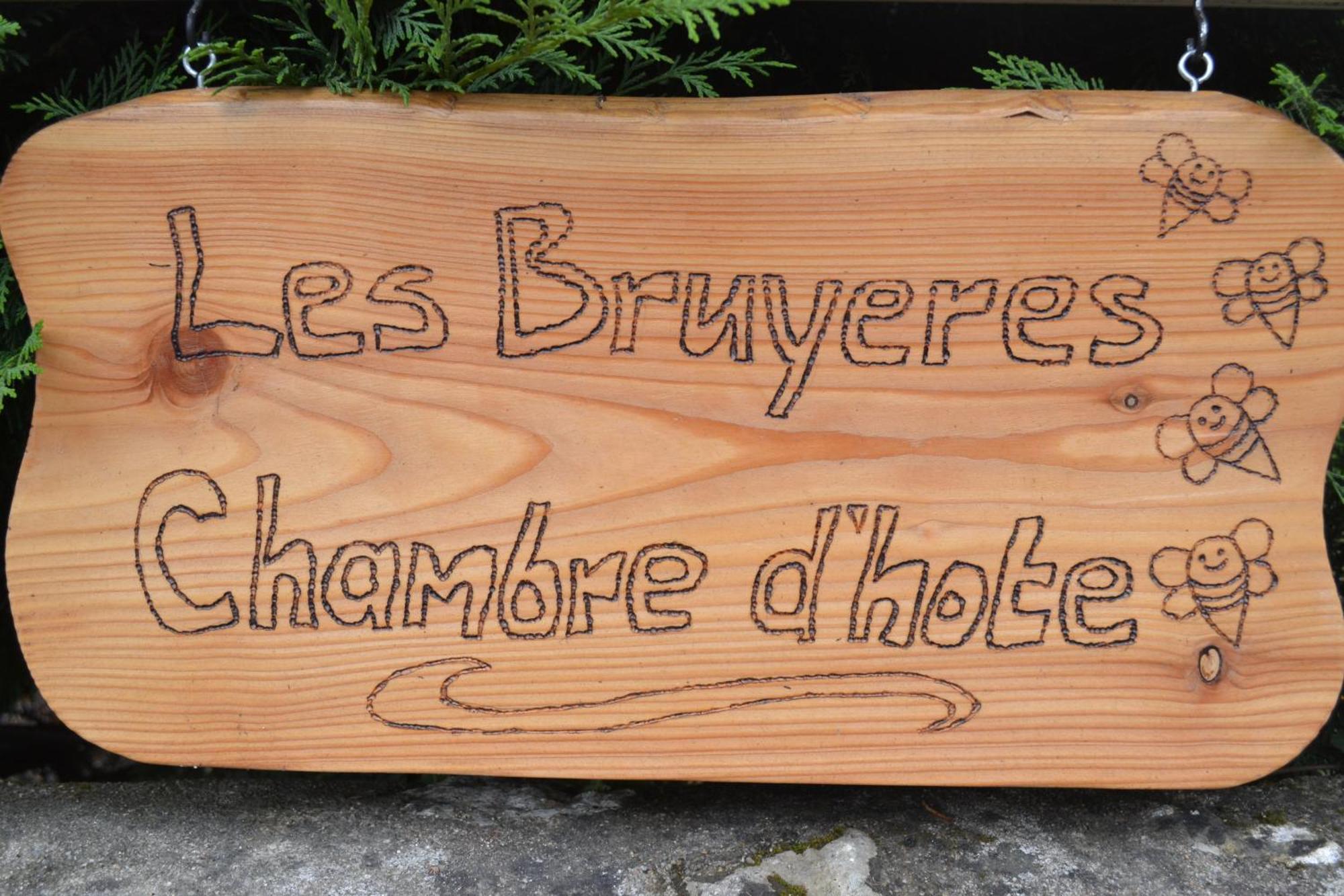 Les Bruyeres B&B Montbron Экстерьер фото